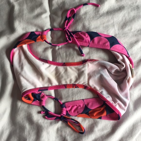 Roxy Bikini - Picture 7 of 8